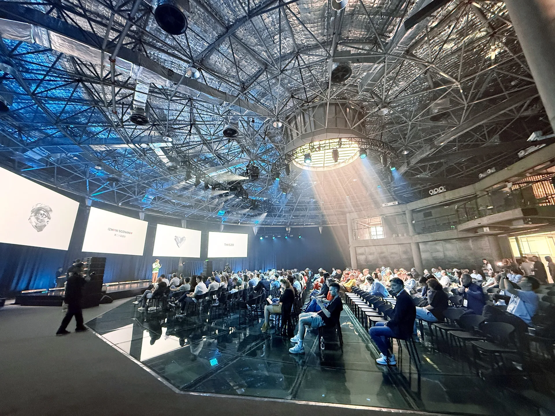 Meetings and conferences in China